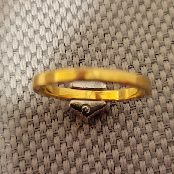 Ring - Picture 3 of 8